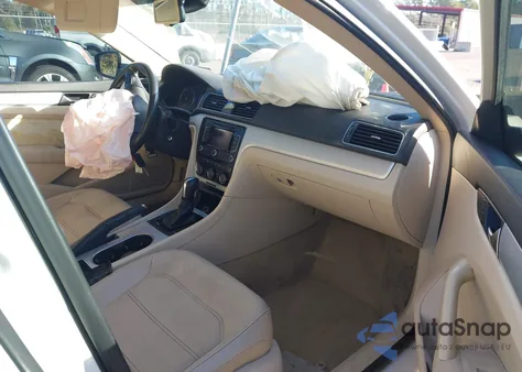 2013 Volkswagen Passat 2.5L Se из США, поврежденный, VIN 1VWBH7A35DC098026